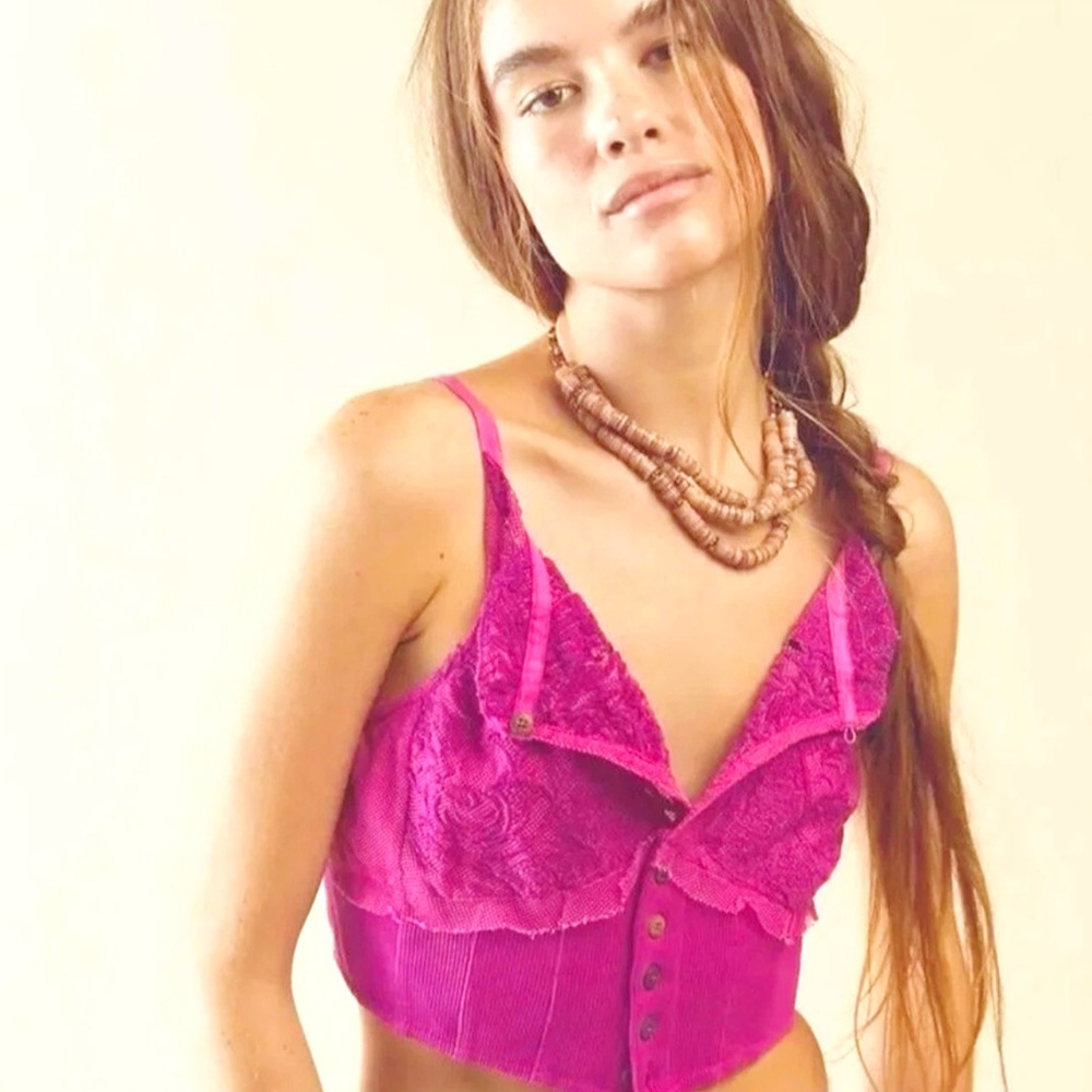 FREE PEOPLE Have My Heart Crop Lace Camisole in Raspberry Sherbet
